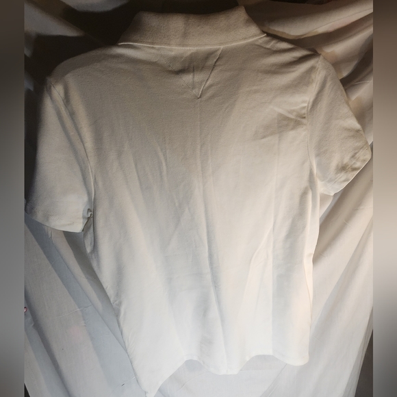 Tommy Hilfiger - Picture 3 of 4